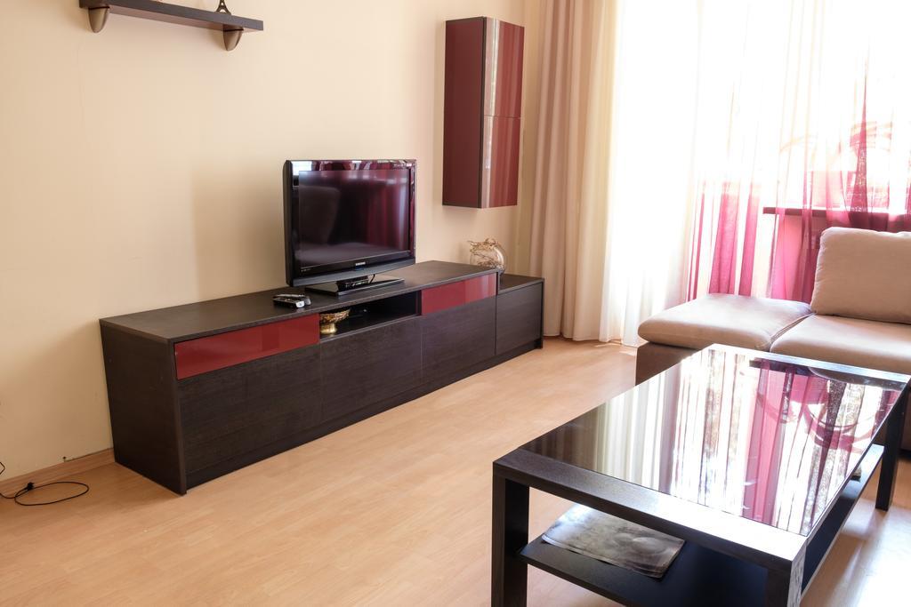 Apartment On Hanrapetutyan Street Erevan Esterno foto