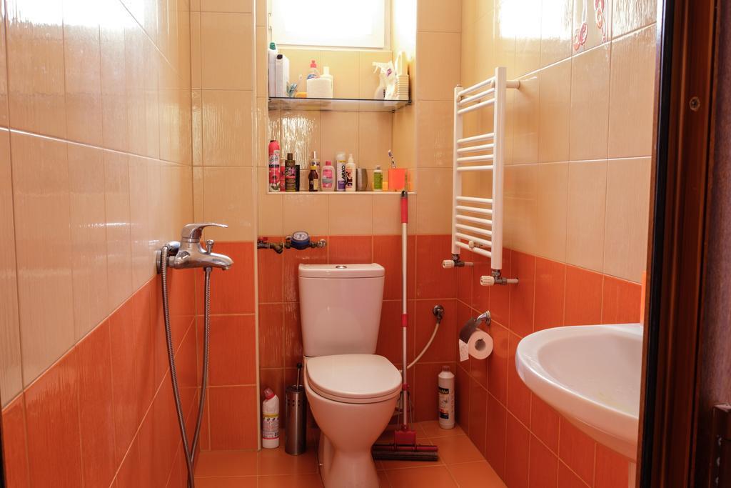Apartment On Hanrapetutyan Street Erevan Esterno foto